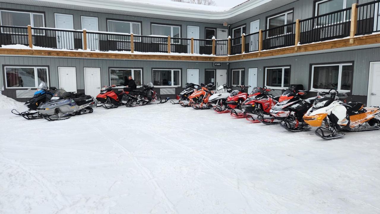 Outdoorsman Motel Вава Экстерьер фото